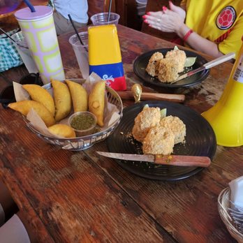 Escala - Empanadas, street corn - Colombian Near Me - Los Angeles, California