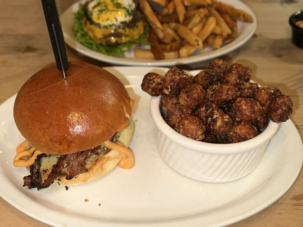 Food from No Good Burger Joint