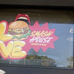 Smash House - Windows