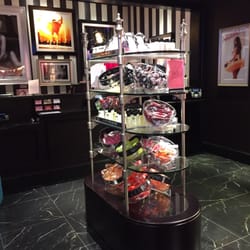 Victoria's Secret - Perfume, lipgloss and body lotions