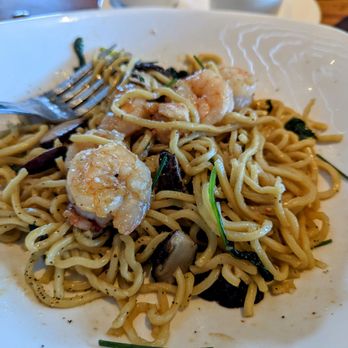 Yard House - Lobster noodles - New American Near Me - Bakersfield, California