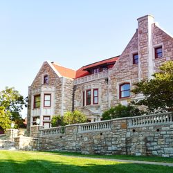 Pembroke Hill School - Founders Hall on Wornall Campus