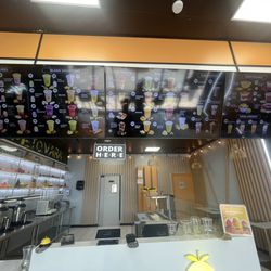 Super clean, big menu, cute inside