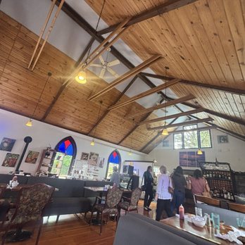 Our Daily Bread Restaurant - Interior space - American Near Me - Veneta, Oregon