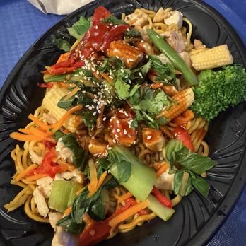 Alien Pizza Planet - Sesame-Ginger Vegetable Noodles - Pizza Near Me - Anaheim, California