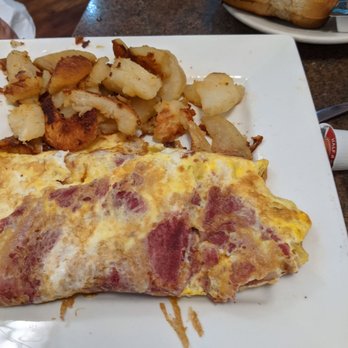 Max and Benny's Restaurant - The omelets are stuffed! - Delis Near Me - Northbrook, Illinois Max and Benny's Restaurant - The omelets are stuffed! - Delis Near Me - Northbrook, Illinois