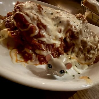 Olive Garden Italian Restaurant - Mmmmm lasagna craving fulfilled - Italian Near Me - Eugene, Oregon