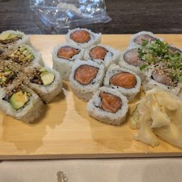 3 roll lunch special with unagi, salmon, yellow tail 3 roll lunch special with unagi, salmon, yellow tail