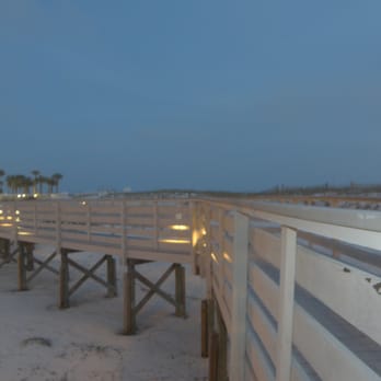 Destin Holiday Beach Resort - Holiday Beach Resort. - Resorts Near Me - Destin, Florida Destin Holiday Beach Resort - Holiday Beach Resort. - Resorts Near Me - Destin, Florida