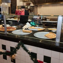 Snappers Bar & Grill - Pizza and breadsticks