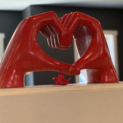 1MTN - Hand with hearts