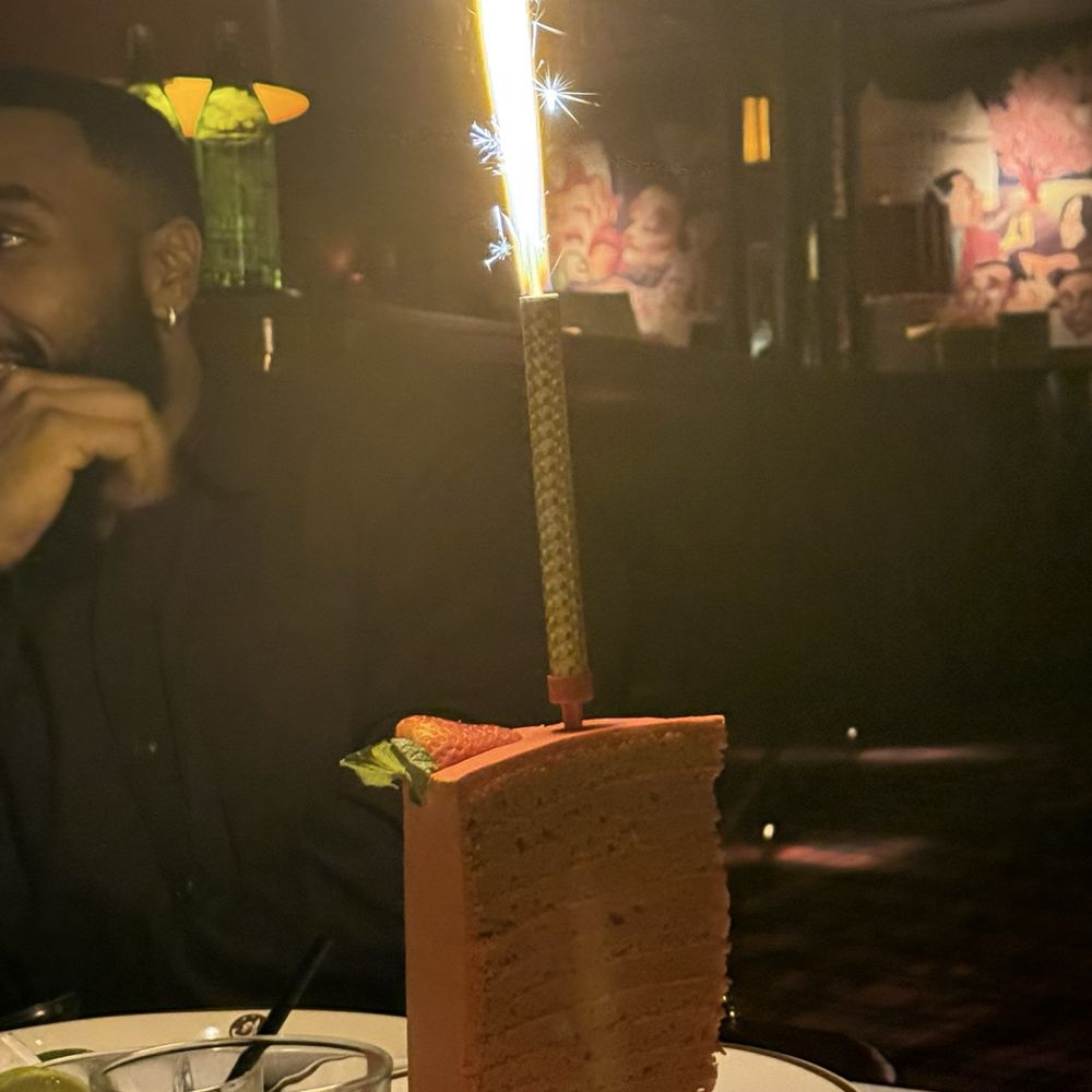 Drake's Hollywood - Strawberry cake - Steakhouses Near Me - Houston, Texas Drake's Hollywood - Strawberry cake - Steakhouses Near Me - Houston, Texas