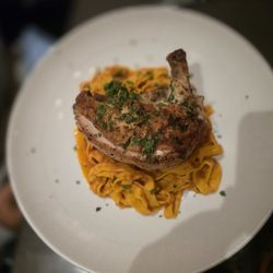 J Hollingers Watermans Chophouse - Chicken fettuccine pasta