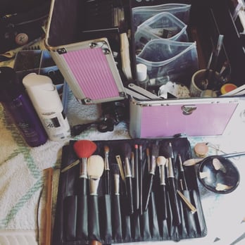 Eva Pellejero - Maquillaje para cada día de la semana - Hair Salons Near Me - Zaragoza, Z Eva Pellejero - Maquillaje para cada día de la semana - Hair Salons Near Me - Zaragoza, Z