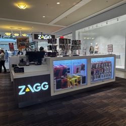 ZAGG Easton Town Center - It's the entrance of mall on the Barnes and noble side