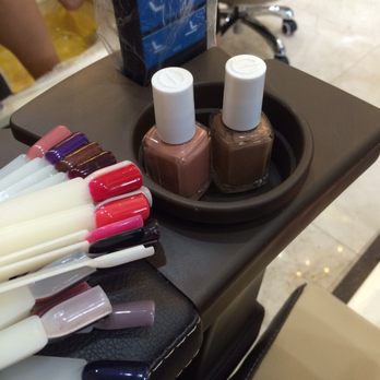 Heights Nail Spa - Nail Salons Near Me - Houston, Texas
