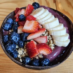 Blenders and Bowls - Eastside - The OG with blueberry