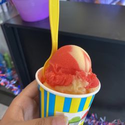 Medium Italian Ice (Cherry + Mango combo)