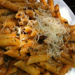 Penne genovese (al pesto de tomates secos)