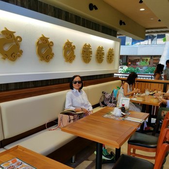 Tim Ho Wan - Semi-outdoor seating - Dim Sum Near Me - Honolulu, Hawaii Tim Ho Wan - Semi-outdoor seating - Dim Sum Near Me - Honolulu, Hawaii