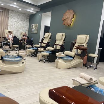 Willow Nail Lounge - Lovely design & very clean - Nail Salons Near Me - Frisco, Texas Willow Nail Lounge - Lovely design & very clean - Nail Salons Near Me - Frisco, Texas