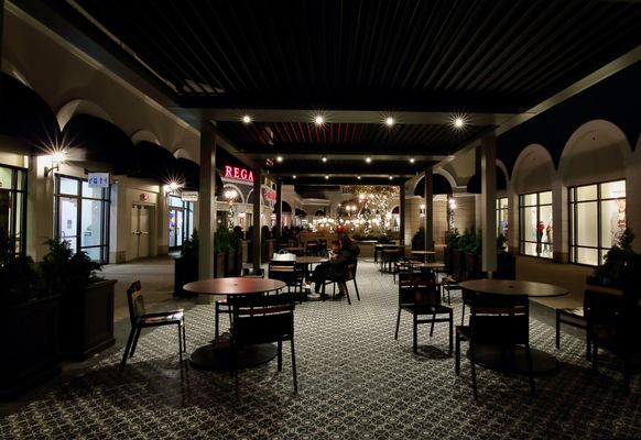 Tanger Outlets Deer Park by null