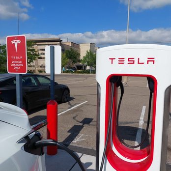 Tesla Supercharger - EV Charging Stations Near Me - Saint Paul, Minnesota Tesla Supercharger - EV Charging Stations Near Me - Saint Paul, Minnesota