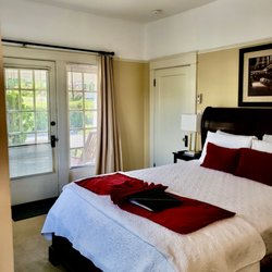 Bayberry Inn Bed and Breakfast and Retreat - Updated Garden Room 2022