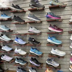 Elias Shoes - Great selection of workout shoes.