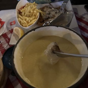 Walliserkanne - Fondue with bread and potatoes - French Near Me - Zürich, ZH Walliserkanne - Fondue with bread and potatoes - French Near Me - Zürich, ZH