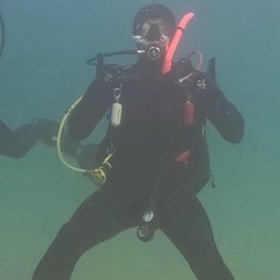 My self at the last dive before being open water certified!