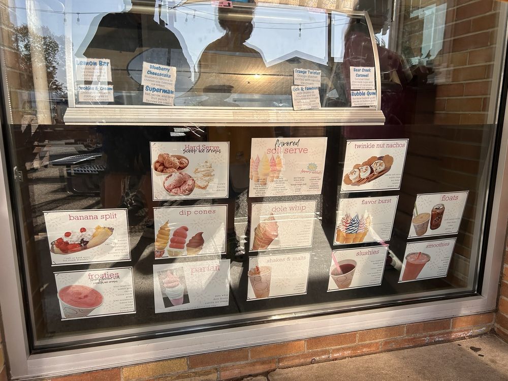 Eat'n Ice Cream Shoppe Logo