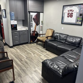 Amato Tire - Lobby - Tires Near Me - Laguna Hills, California