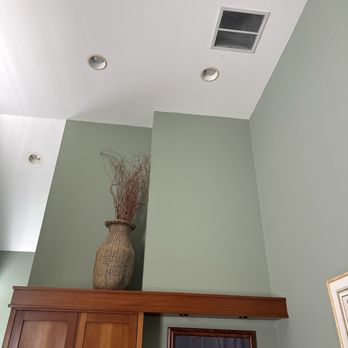 The Hotel Mac - Wonderful high ceilings! - Hotels Near Me - Richmond, California