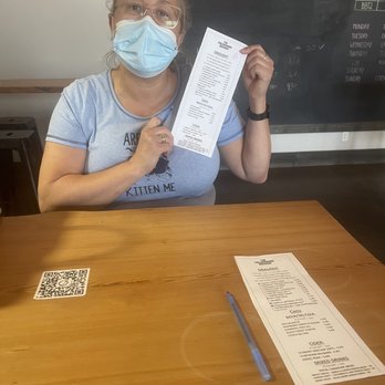Collingwood Brewery - Choose your flights - Breweries Near Me - Collingwood, Ontario