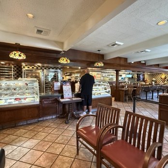 Marie Callender's - Inside - Bakeries Near Me - Whittier, California Marie Callender's - Inside - Bakeries Near Me - Whittier, California