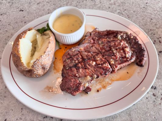 Daniel’s Broiler Downtown by null