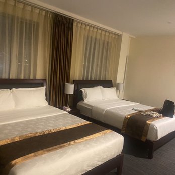 John Hotel In Flushing - Durr, the beds - Hotels Near Me - Flushing, New York