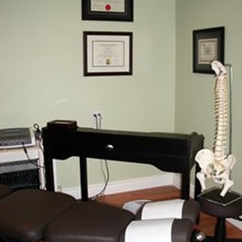 Fusion Chiropractic & Integrative Health - chiropractic room - Chiropractors Near Me - Toronto, Ontario Fusion Chiropractic & Integrative Health - chiropractic room - Chiropractors Near Me - Toronto, Ontario