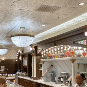 Ice Cream Parlor - Oasis Ranch - Ice Cream & Frozen Yogurt Near Me Ice Cream Parlor - Oasis Ranch - Ice Cream & Frozen Yogurt Near Me