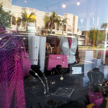 La Bottega - Shop in pink - Jewelry Near Me - Corona Del Mar, California La Bottega - Shop in pink - Jewelry Near Me - Corona Del Mar, California