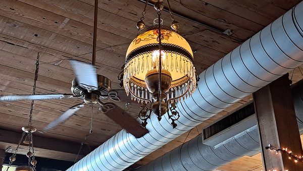 Palace | Restaurant & Saloon by null