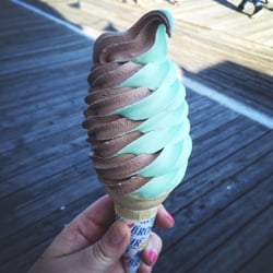 Kohr Bros Frozen Custard - Chocolate & Mint