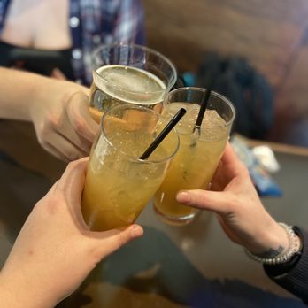 HoCo Brew Hive - Apple cider crush apple pie and ice cream cider - Gastropubs Near Me - Ellicott City, Maryland