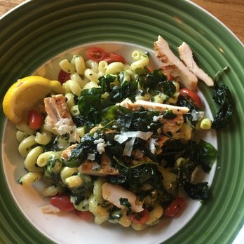 Applebee's Grill + Bar - Spinach chicken pasta - American Near Me - Manalapan, New Jersey Applebee's Grill + Bar - Spinach chicken pasta - American Near Me - Manalapan, New Jersey