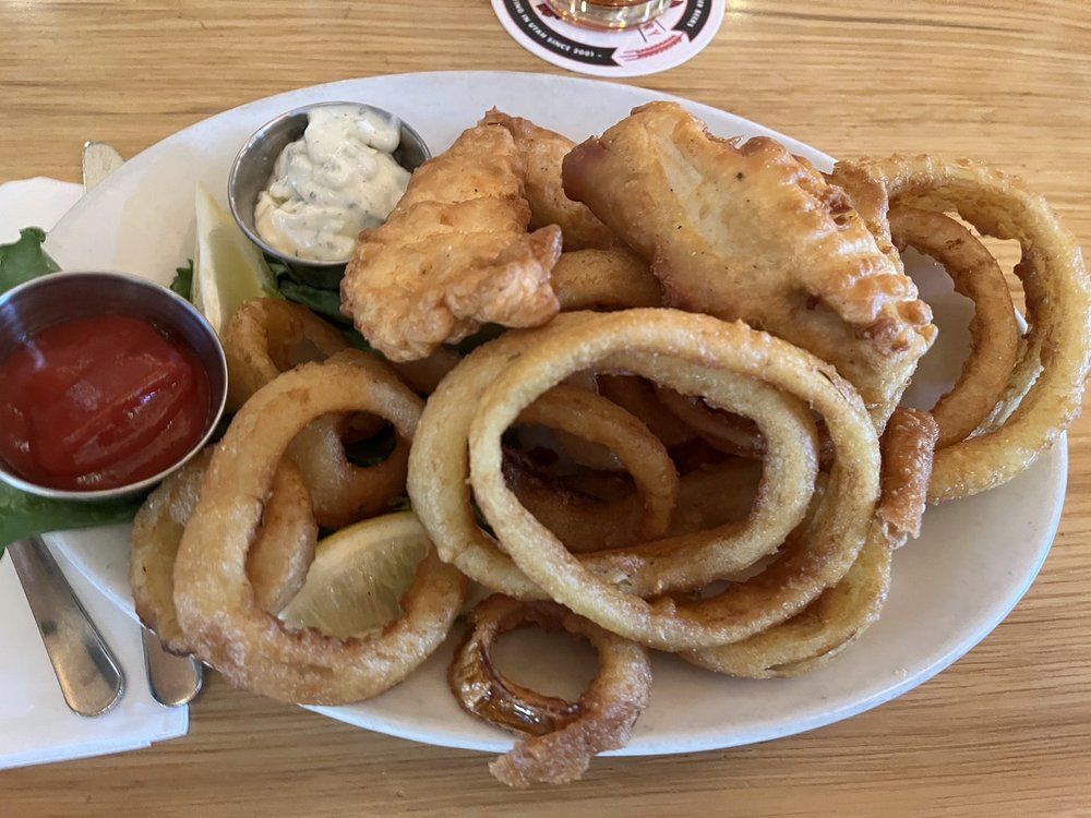 PORCUPINE PUB & GRILLE 615 Photos & 775 Reviews 3698 Fort Union