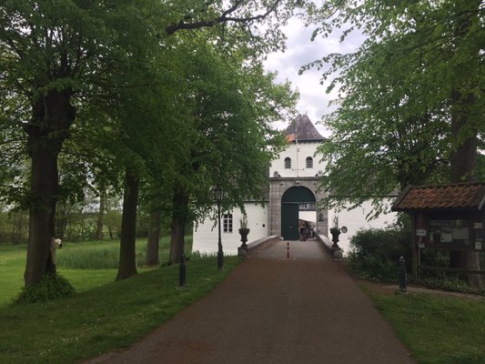 Daelenbroeck castle by null