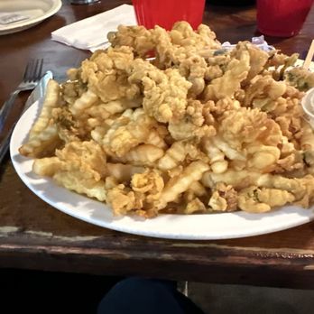 Pub Down Under - Whole Clams and Chips - Pubs Near Me - Saint John, New Brunswick