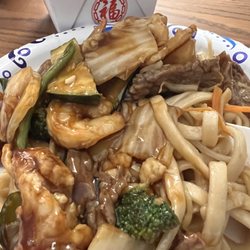 Chef Chu's - Happy family with noodle