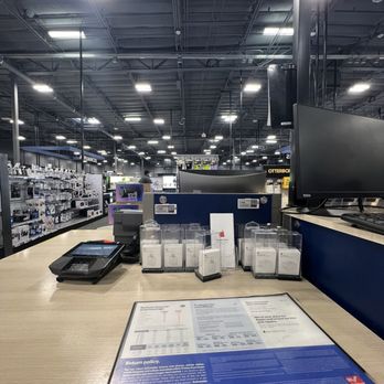 Best Buy - Waiting patiently for my turn - Electronics Near Me - Antioch, California Best Buy - Waiting patiently for my turn - Electronics Near Me - Antioch, California
